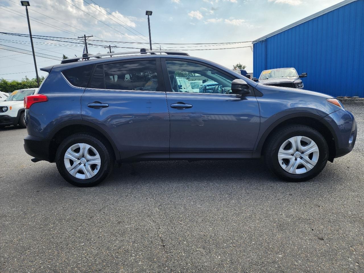 Toyota RAV4 LE 2013