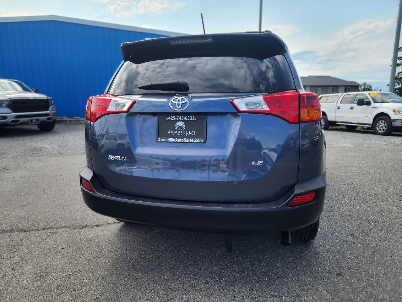 Toyota RAV4 LE 2013