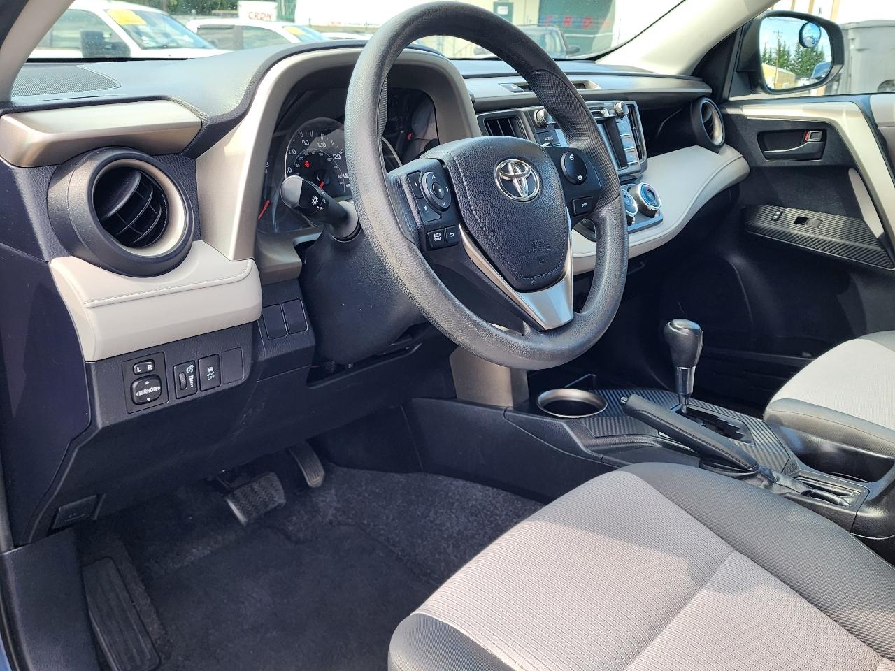 Toyota RAV4 LE 2013