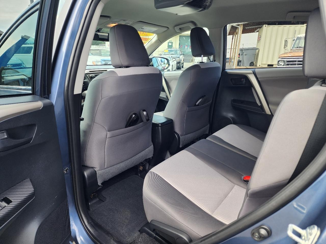 Toyota RAV4 LE 2013