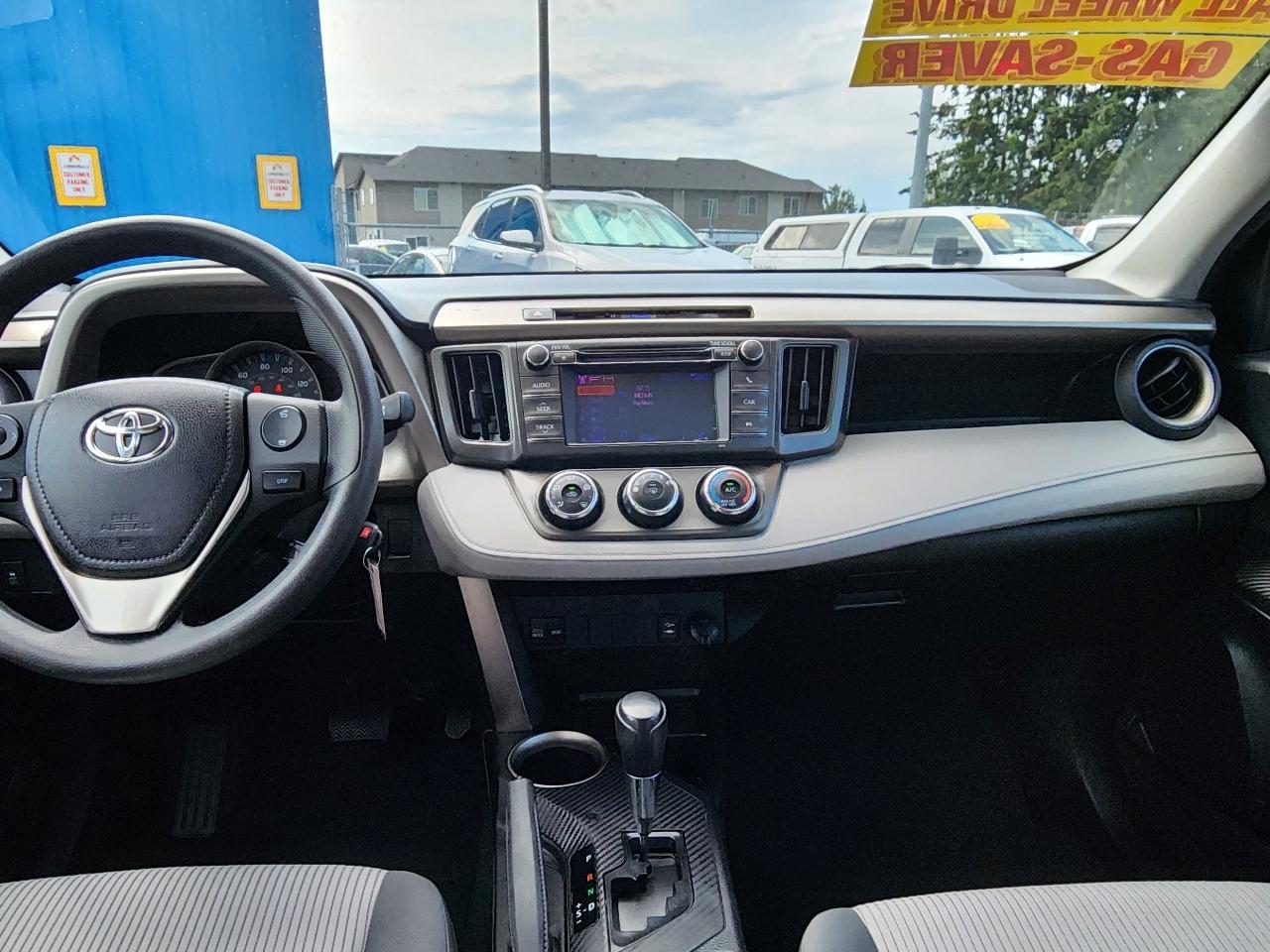 Toyota RAV4 LE 2013