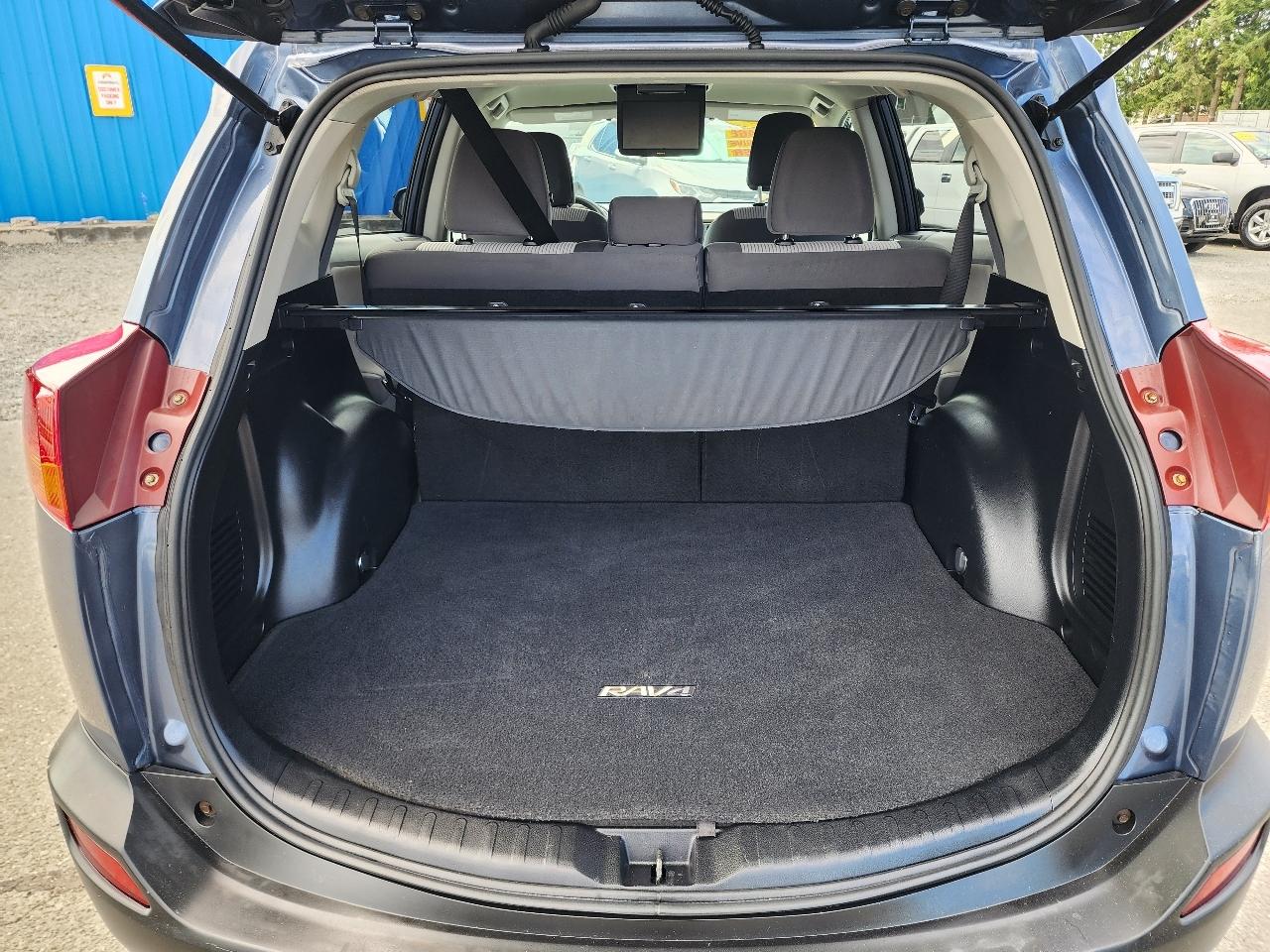 Toyota RAV4 LE 2013