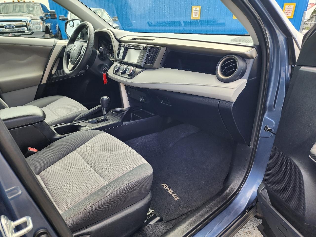 Toyota RAV4 LE 2013