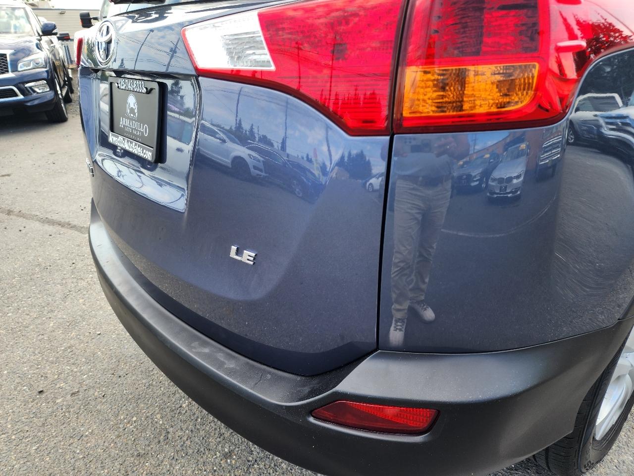 Toyota RAV4 LE 2013