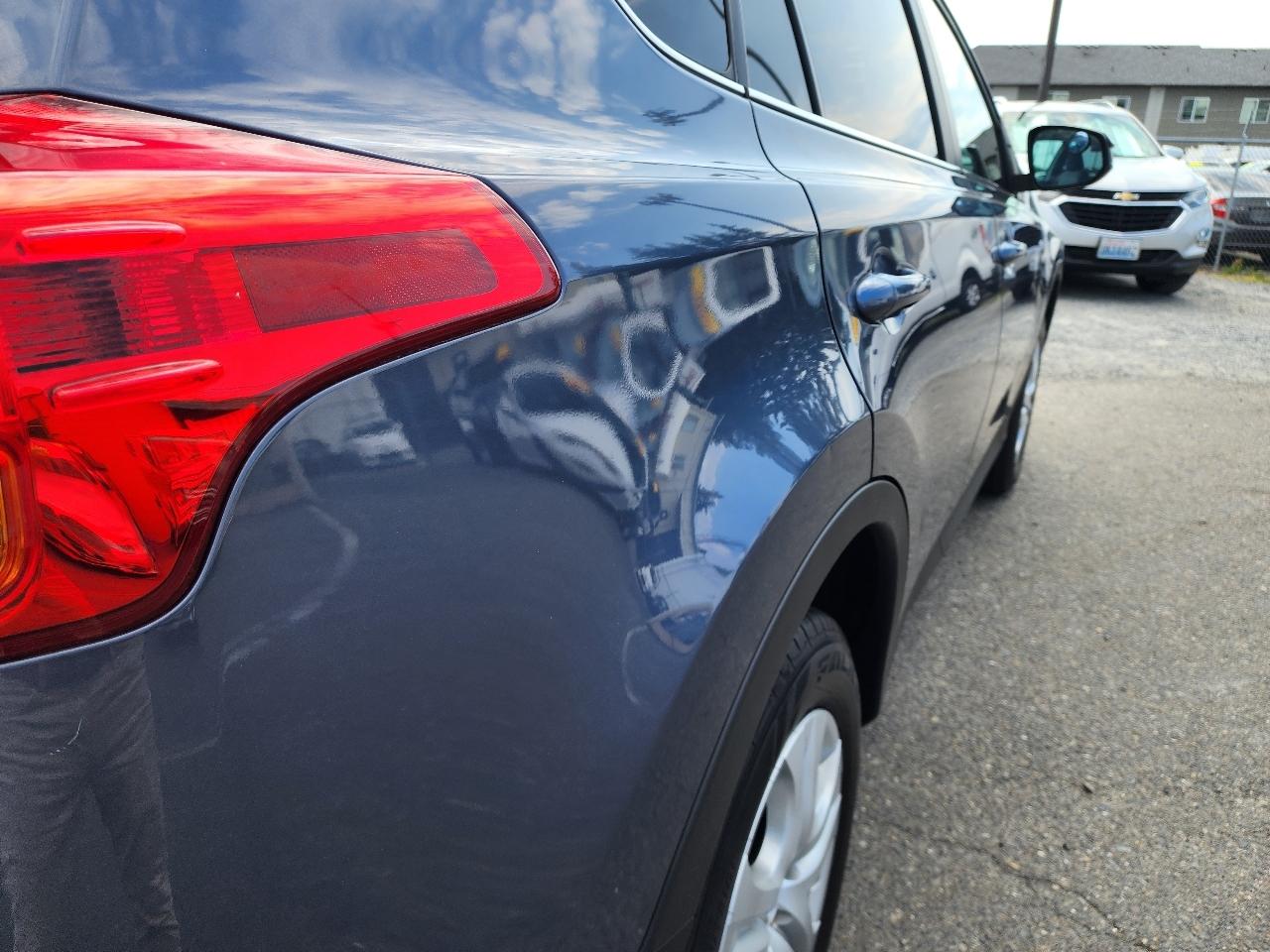 Toyota RAV4 LE 2013