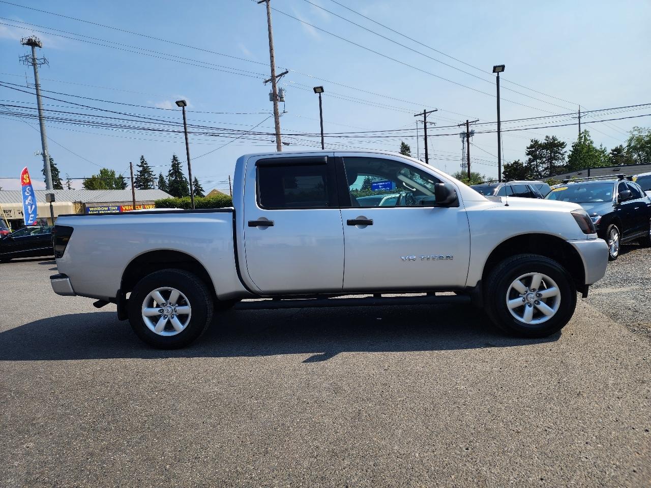 Nissan Titan  2014