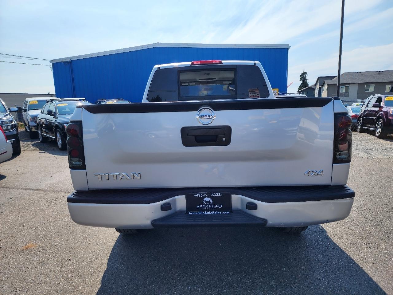 Nissan Titan  2014