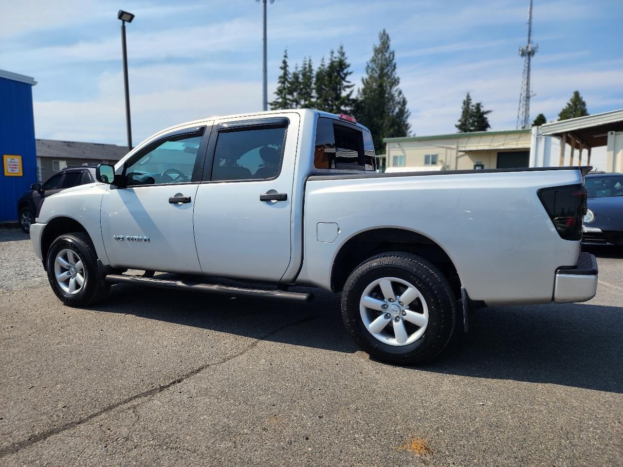 Nissan Titan  2014