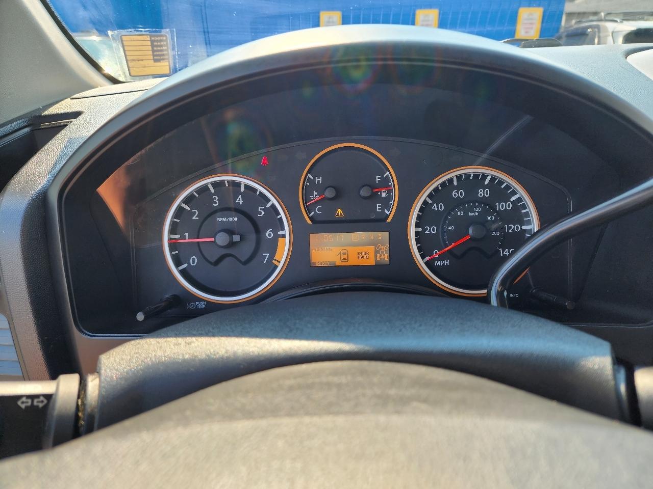 Nissan Titan  2014