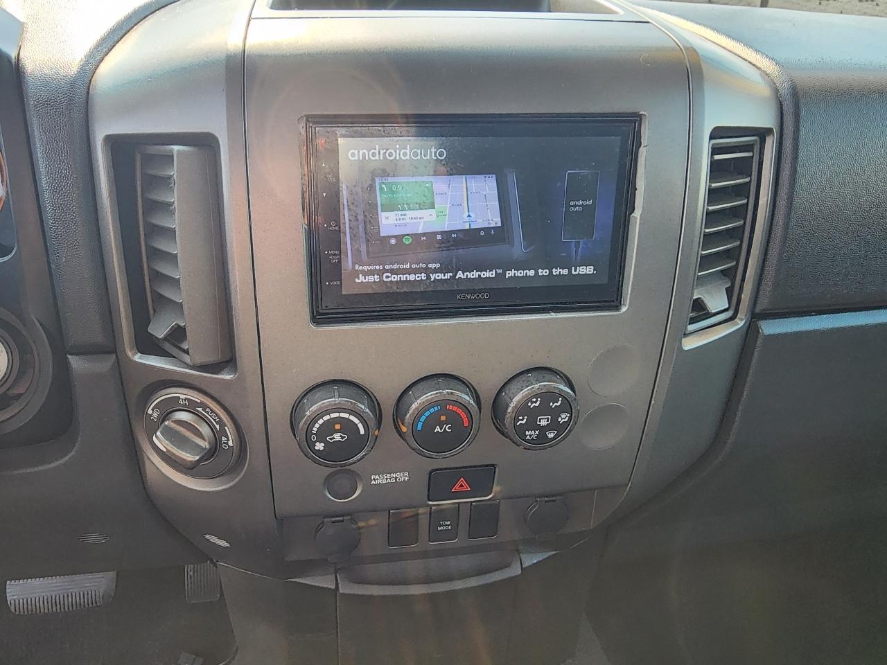 Nissan Titan  2014