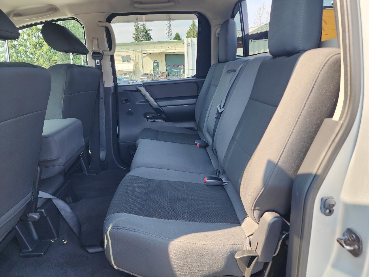 Nissan Titan  2014