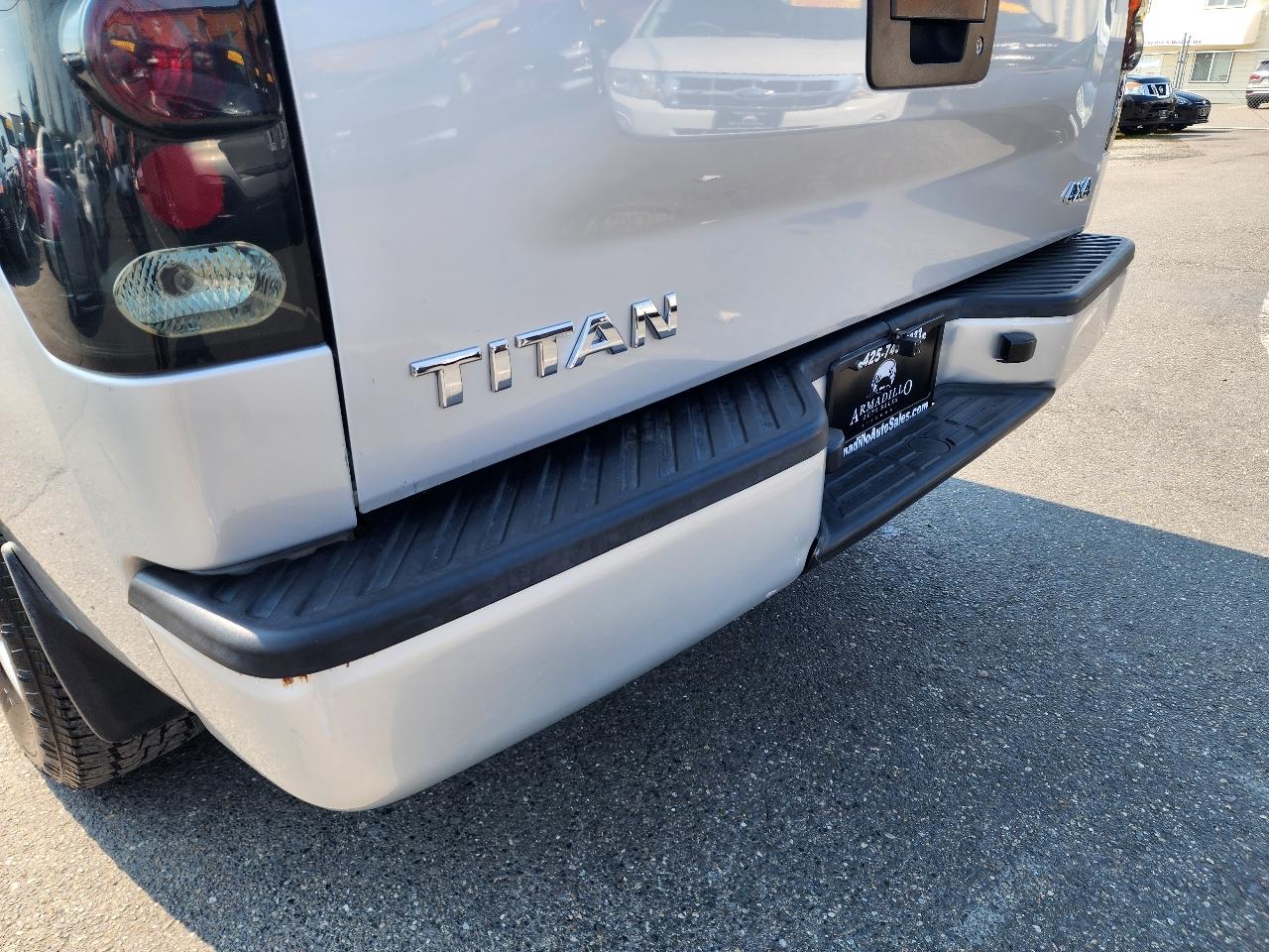 Nissan Titan  2014