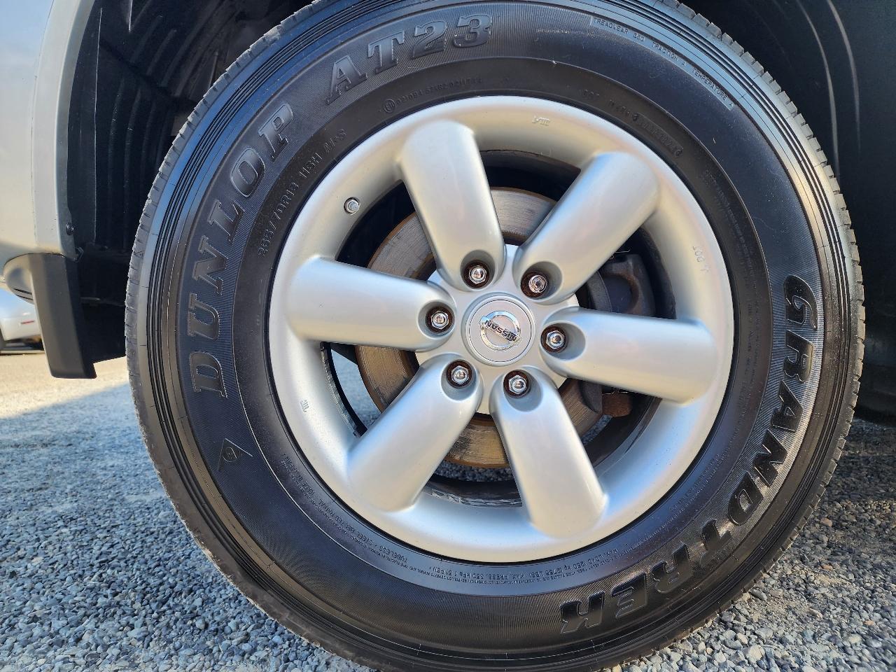 Nissan Titan  2014