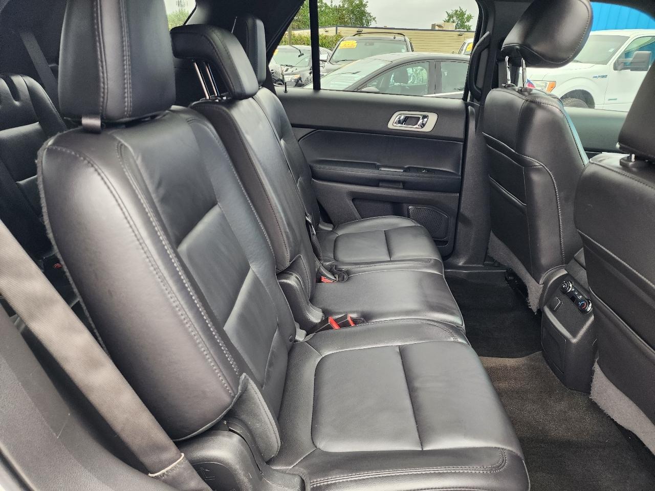 Ford Explorer 4WD 4dr XLT 2014