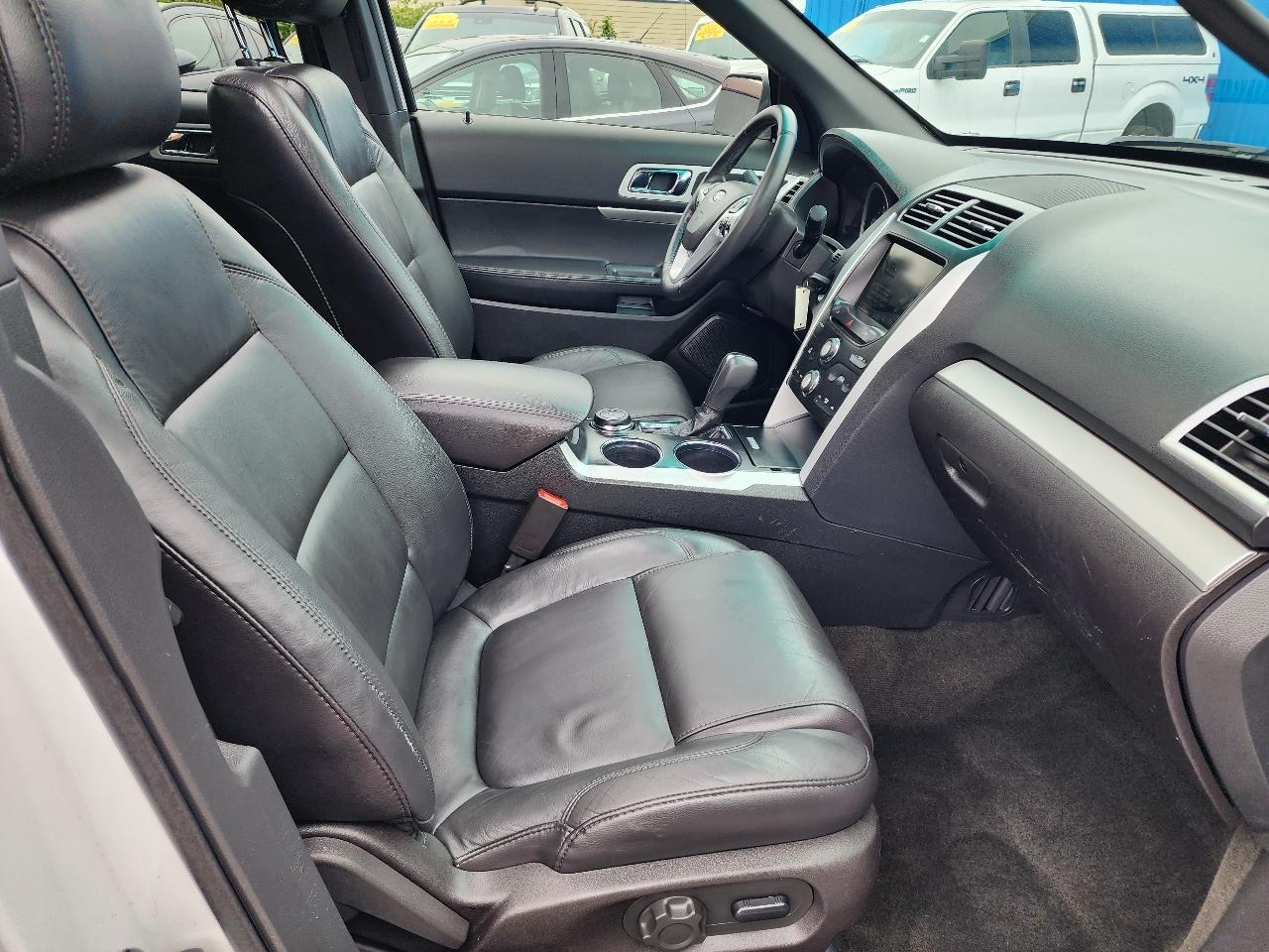 Ford Explorer 4WD 4dr XLT 2014