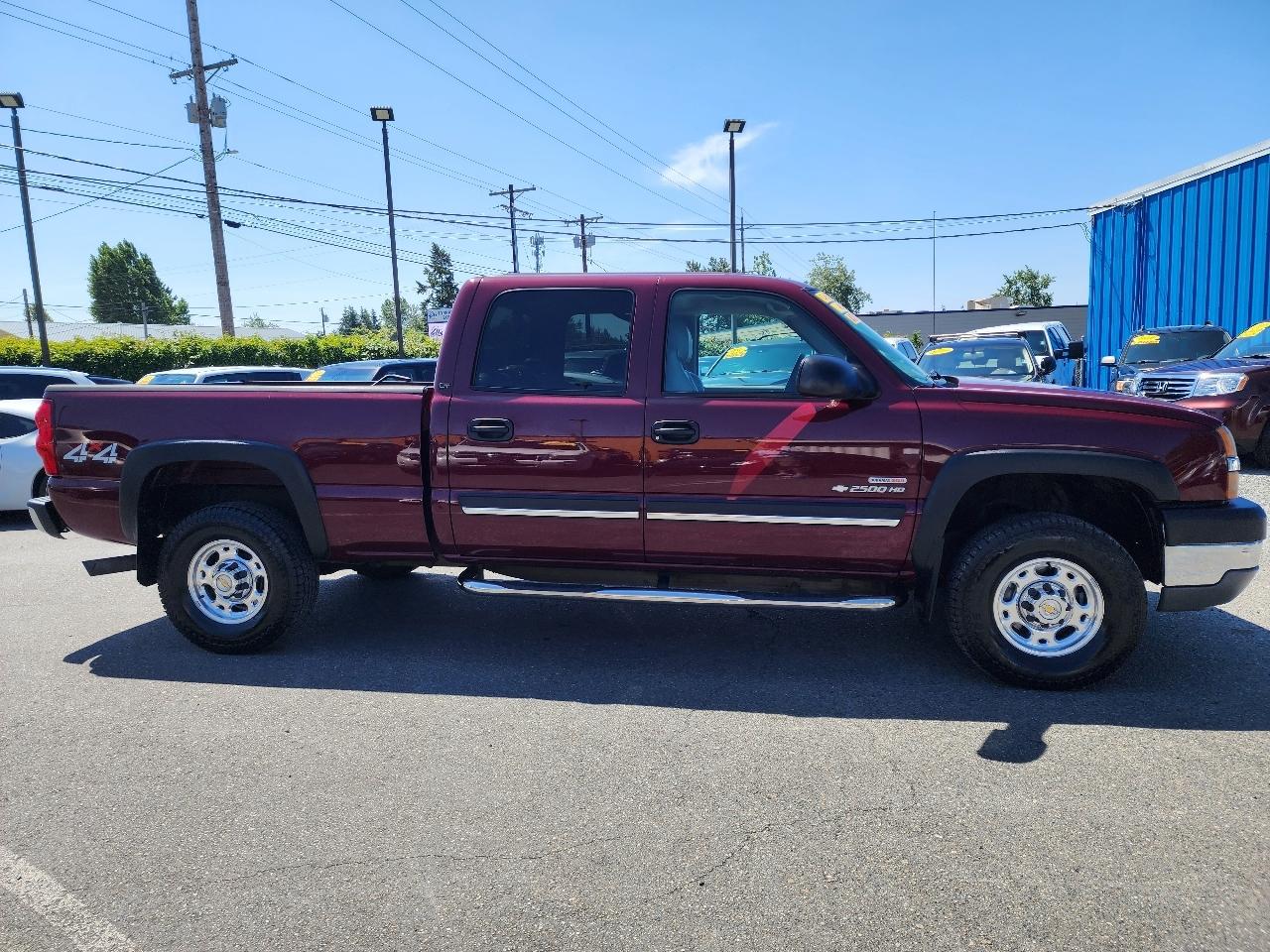Chevrolet Silverado 2500HD Crew Cab 153" WB 4WD 2003