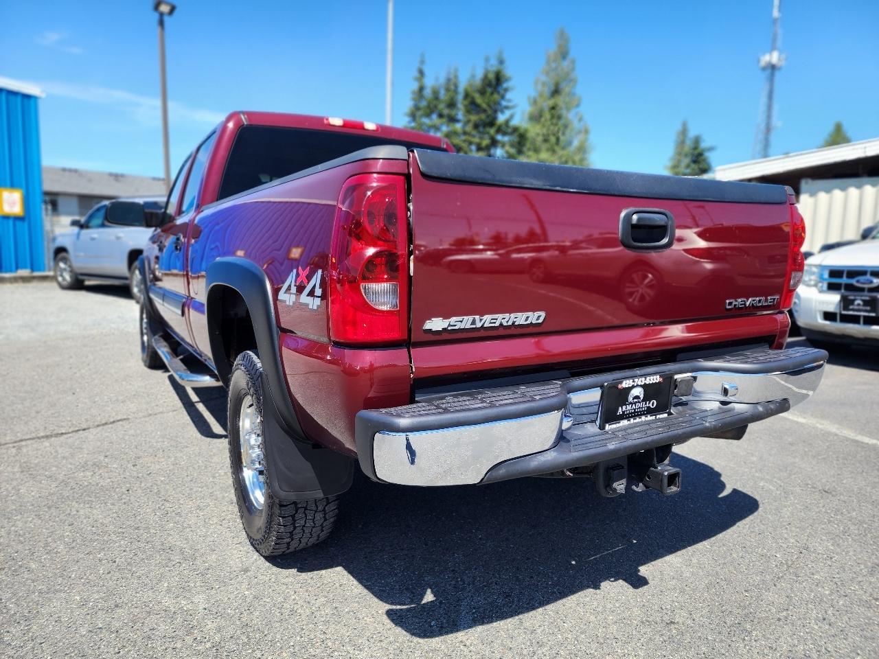 Chevrolet Silverado 2500HD Crew Cab 153" WB 4WD 2003