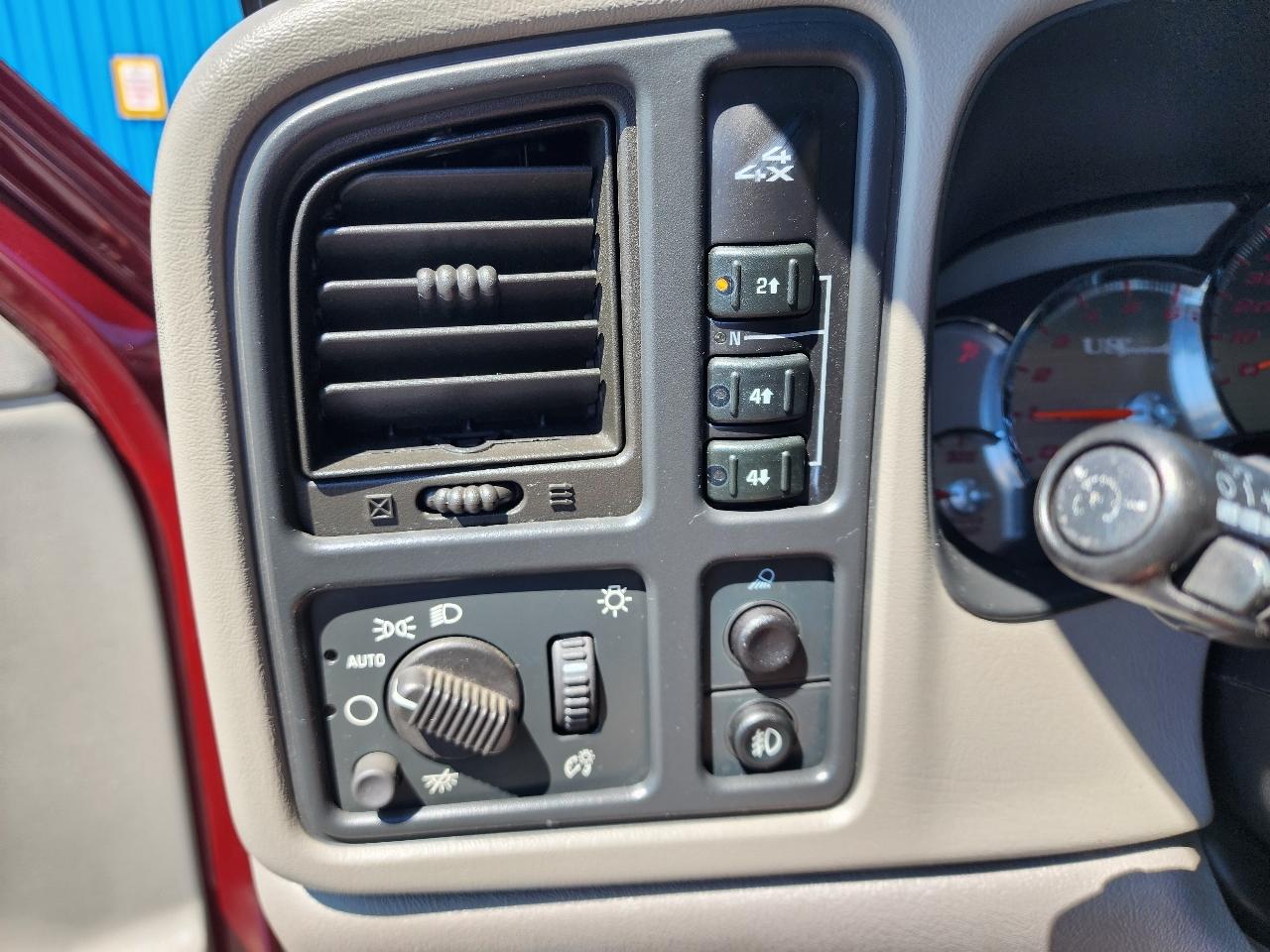 Chevrolet Silverado 2500HD Crew Cab 153" WB 4WD 2003