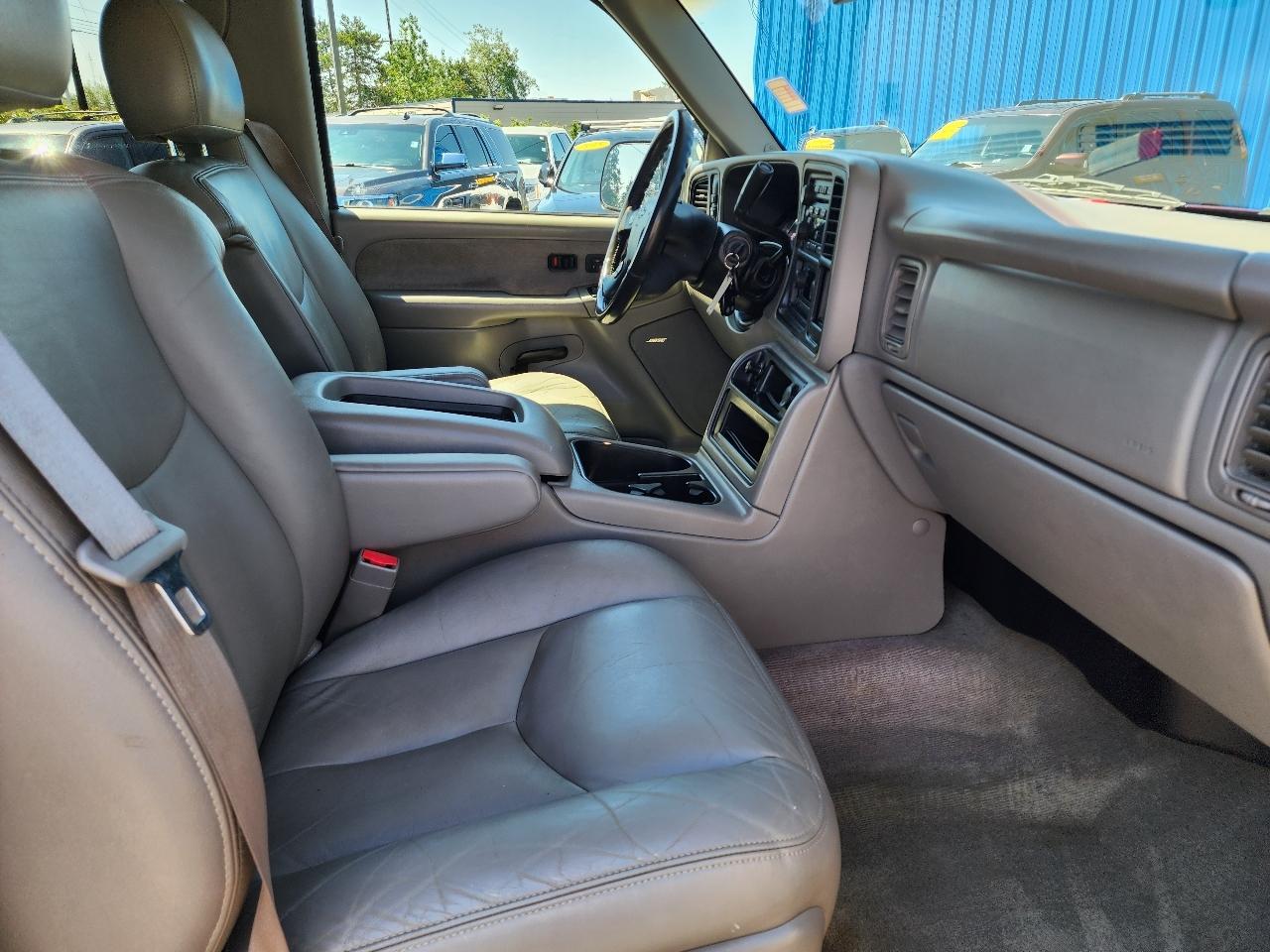 Chevrolet Silverado 2500HD Crew Cab 153" WB 4WD 2003