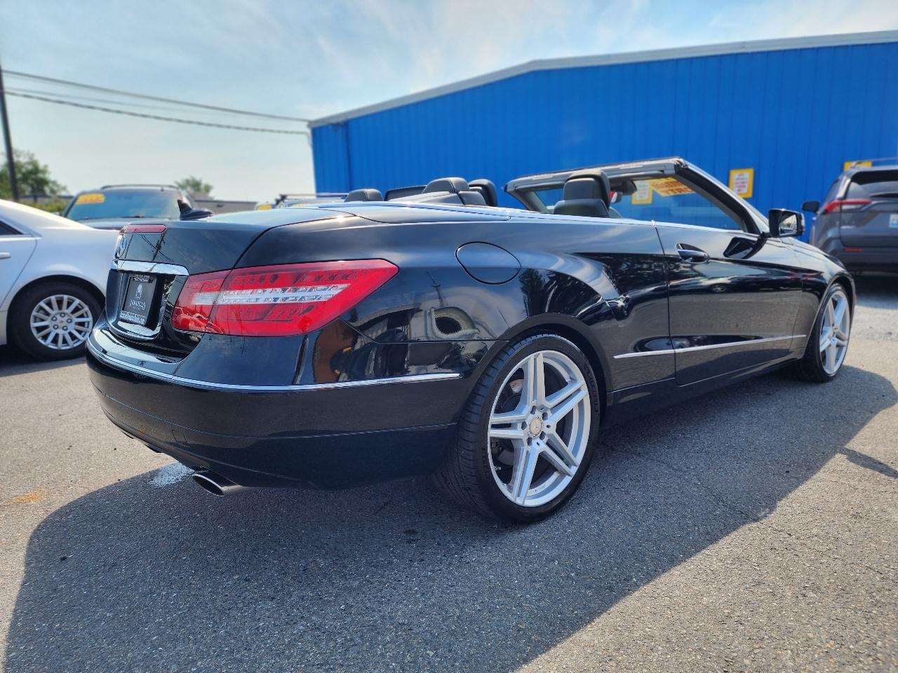 Mercedes-Benz E-Class 2dr Cabriolet E 350 RWD 2011