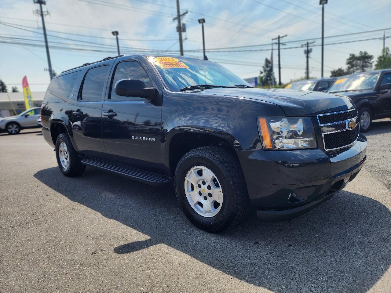 Chevrolet Suburban LT 1500 4WD 2013