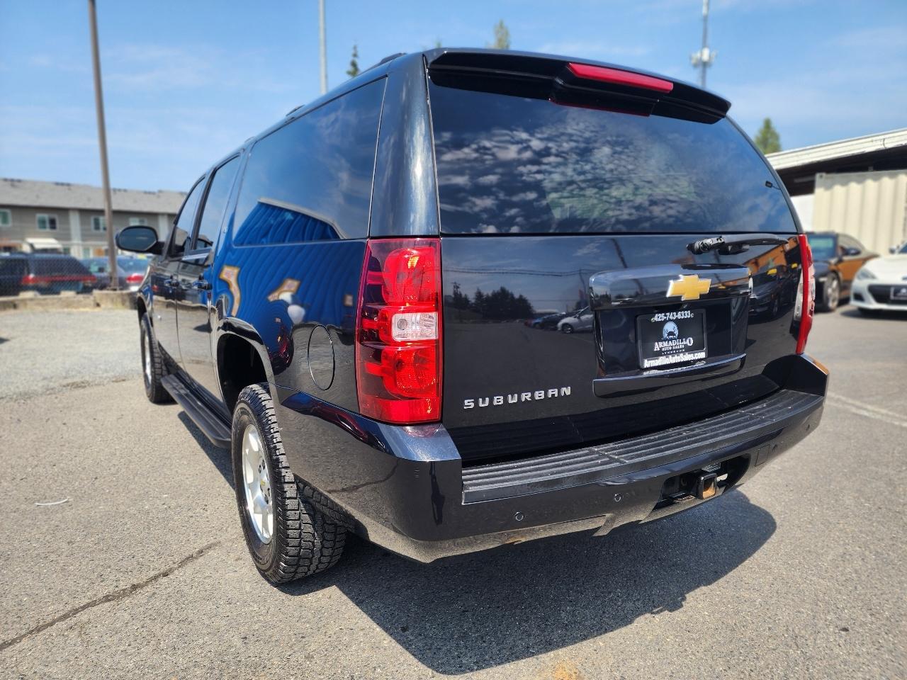 Chevrolet Suburban LT 1500 4WD 2013
