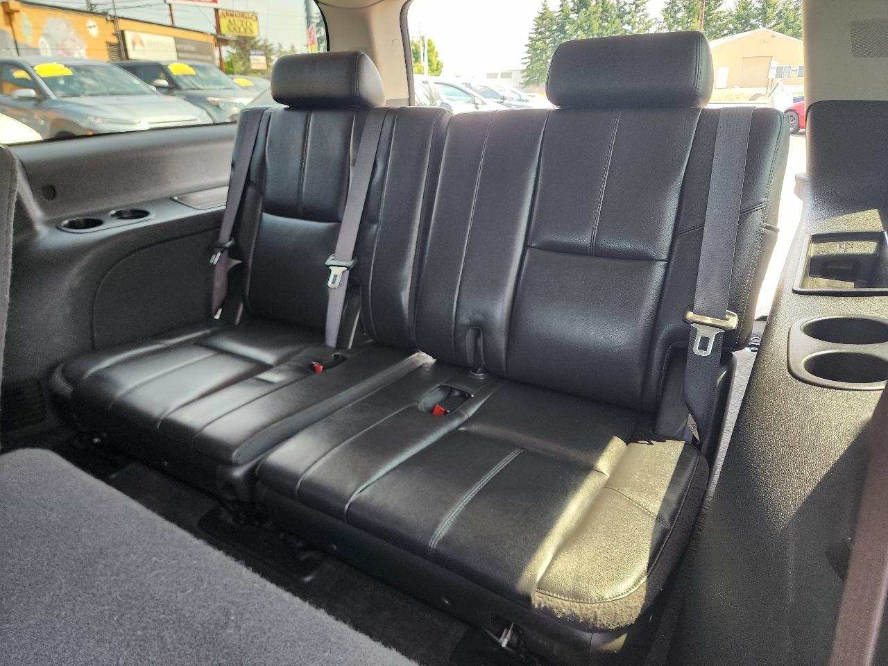 Chevrolet Suburban LT 1500 4WD 2013