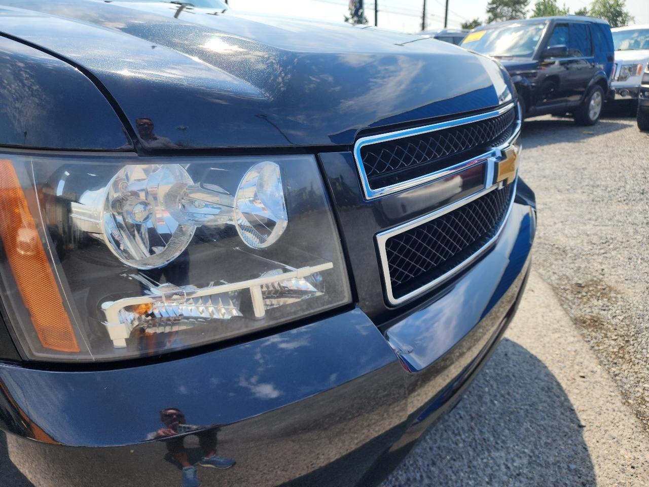Chevrolet Suburban LT 1500 4WD 2013