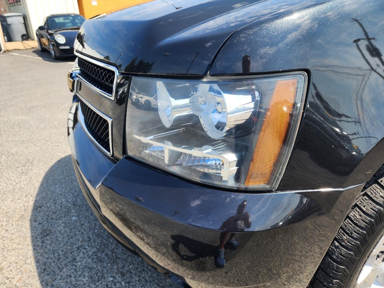 Chevrolet Suburban LT 1500 4WD 2013
