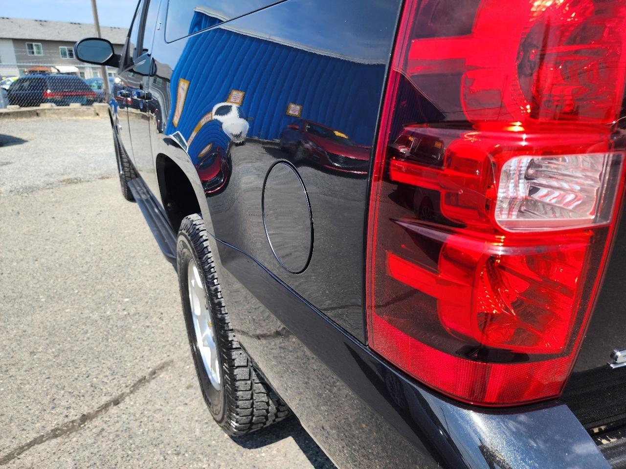 Chevrolet Suburban LT 1500 4WD 2013