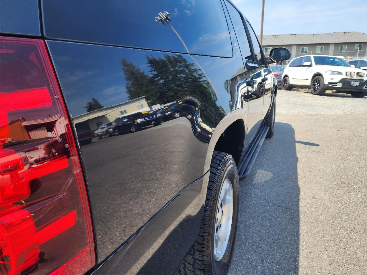 Chevrolet Suburban LT 1500 4WD 2013