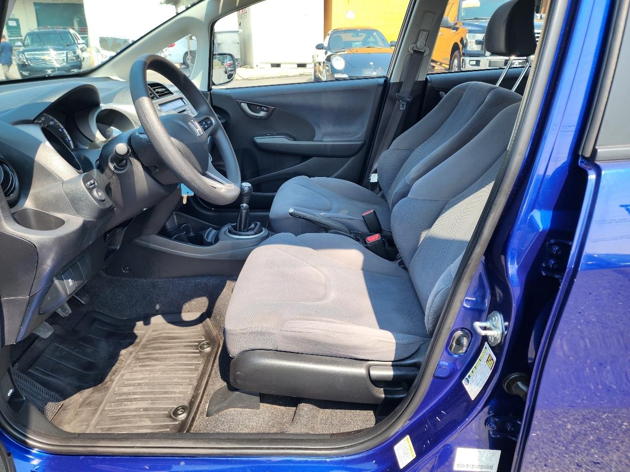 Honda Fit 5dr HB Man 2011