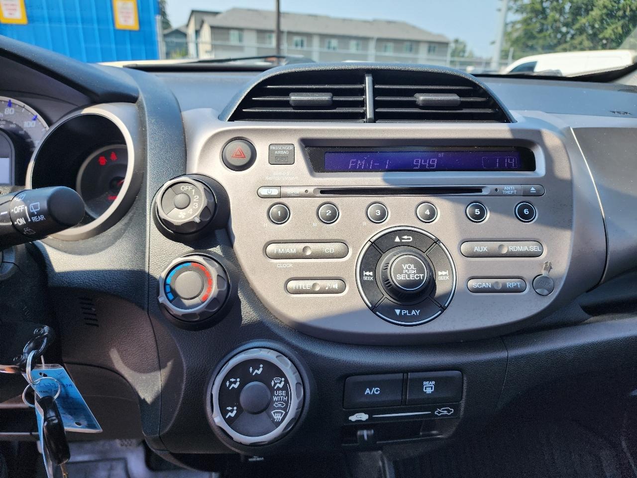 Honda Fit 5dr HB Man 2011