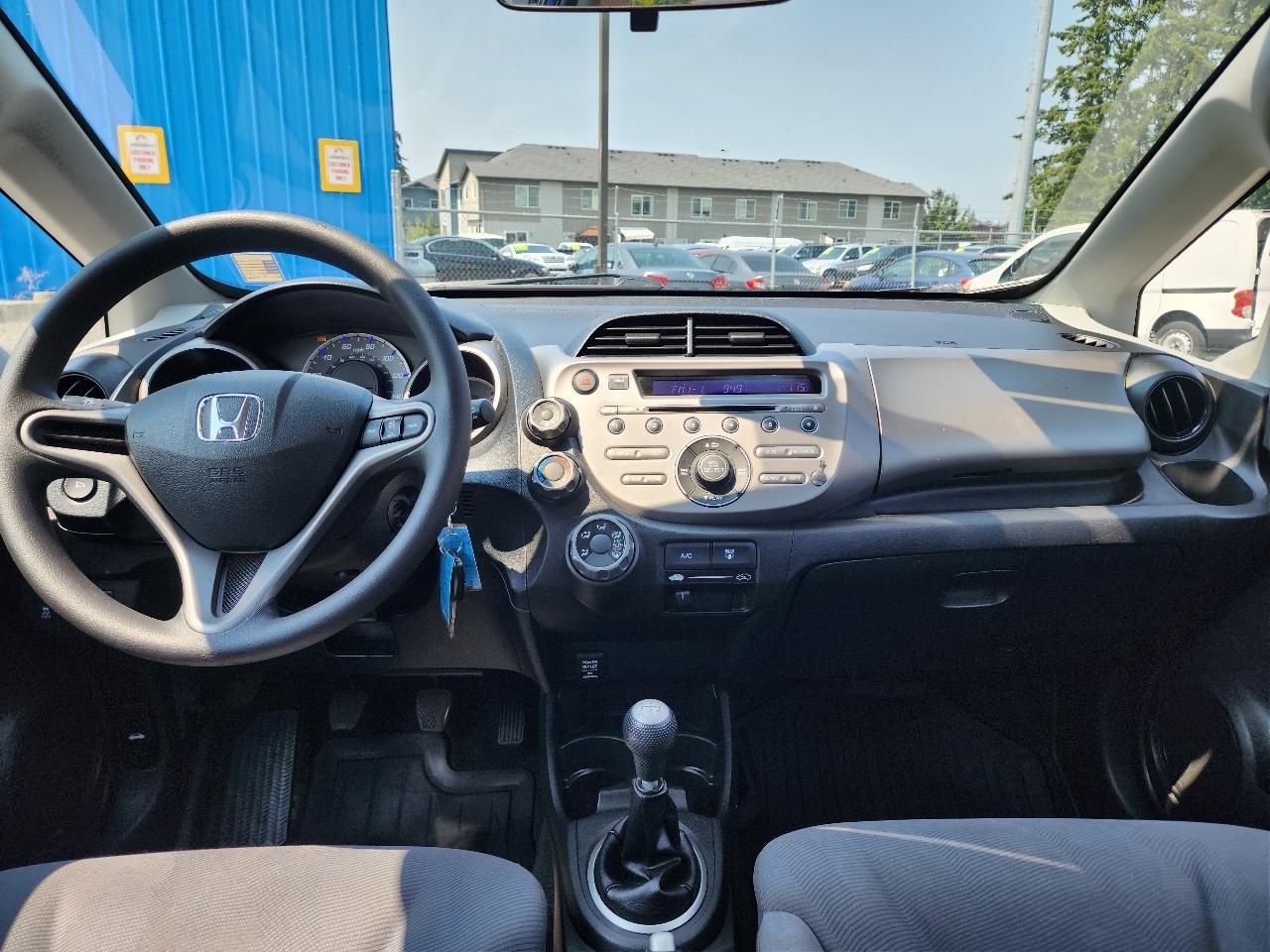 Honda Fit 5dr HB Man 2011