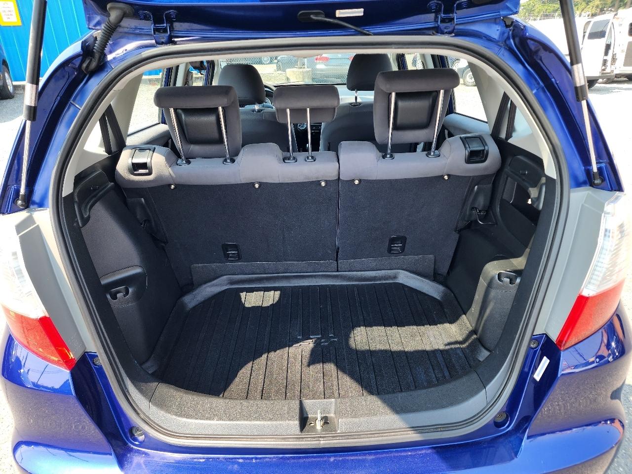 Honda Fit 5dr HB Man 2011