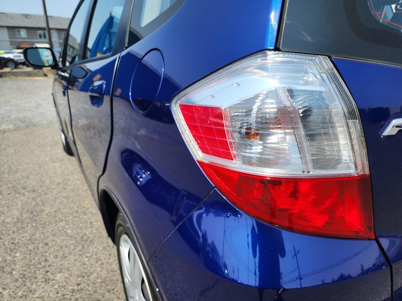 Honda Fit 5dr HB Man 2011