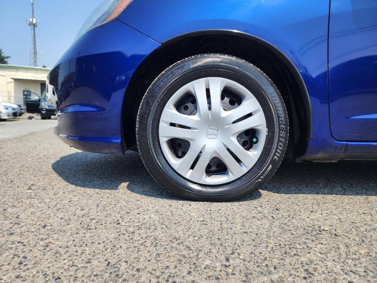 Honda Fit 5dr HB Man 2011