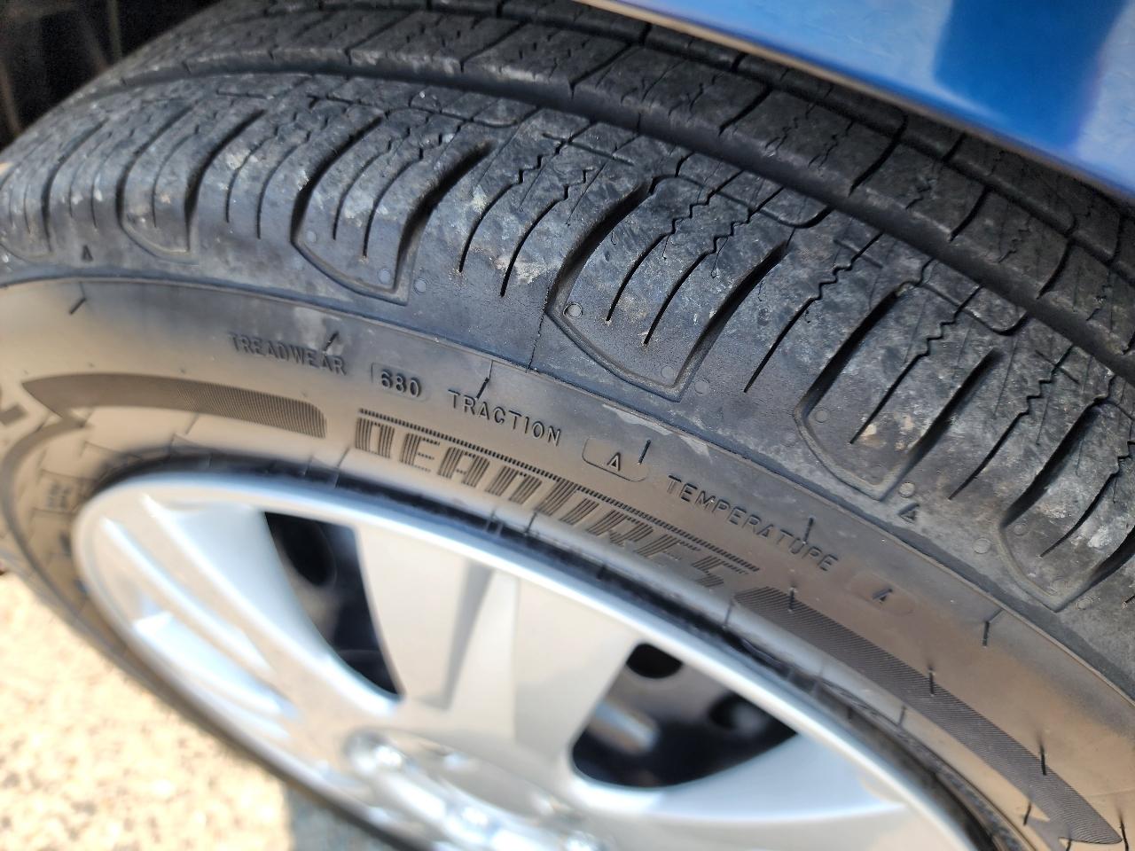 Honda Insight 5dr CVT 2013