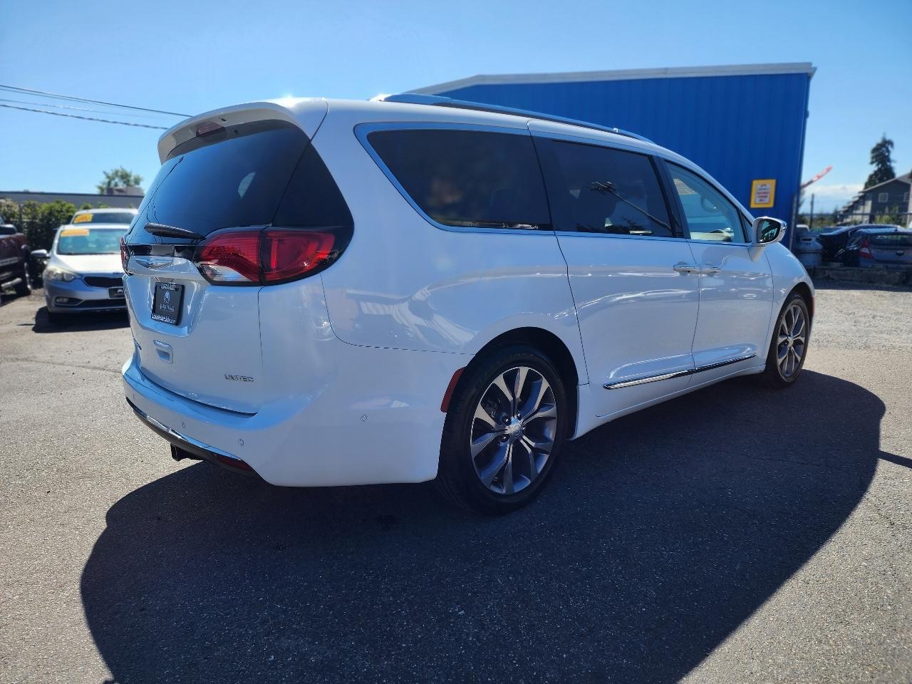 Chrysler Pacifica Limited 2018