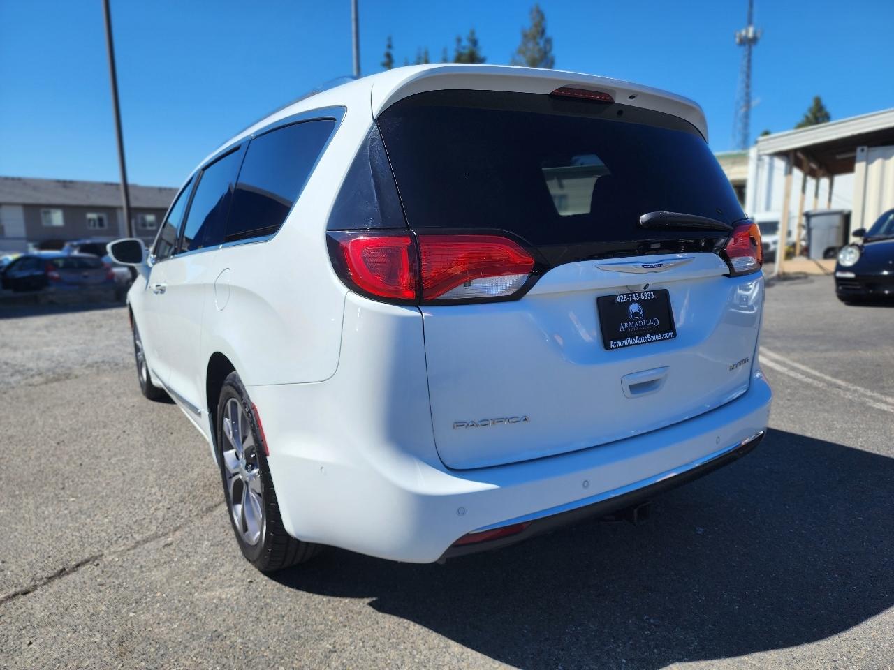 Chrysler Pacifica Limited 2018