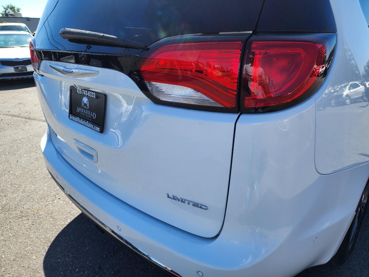 Chrysler Pacifica Limited 2018