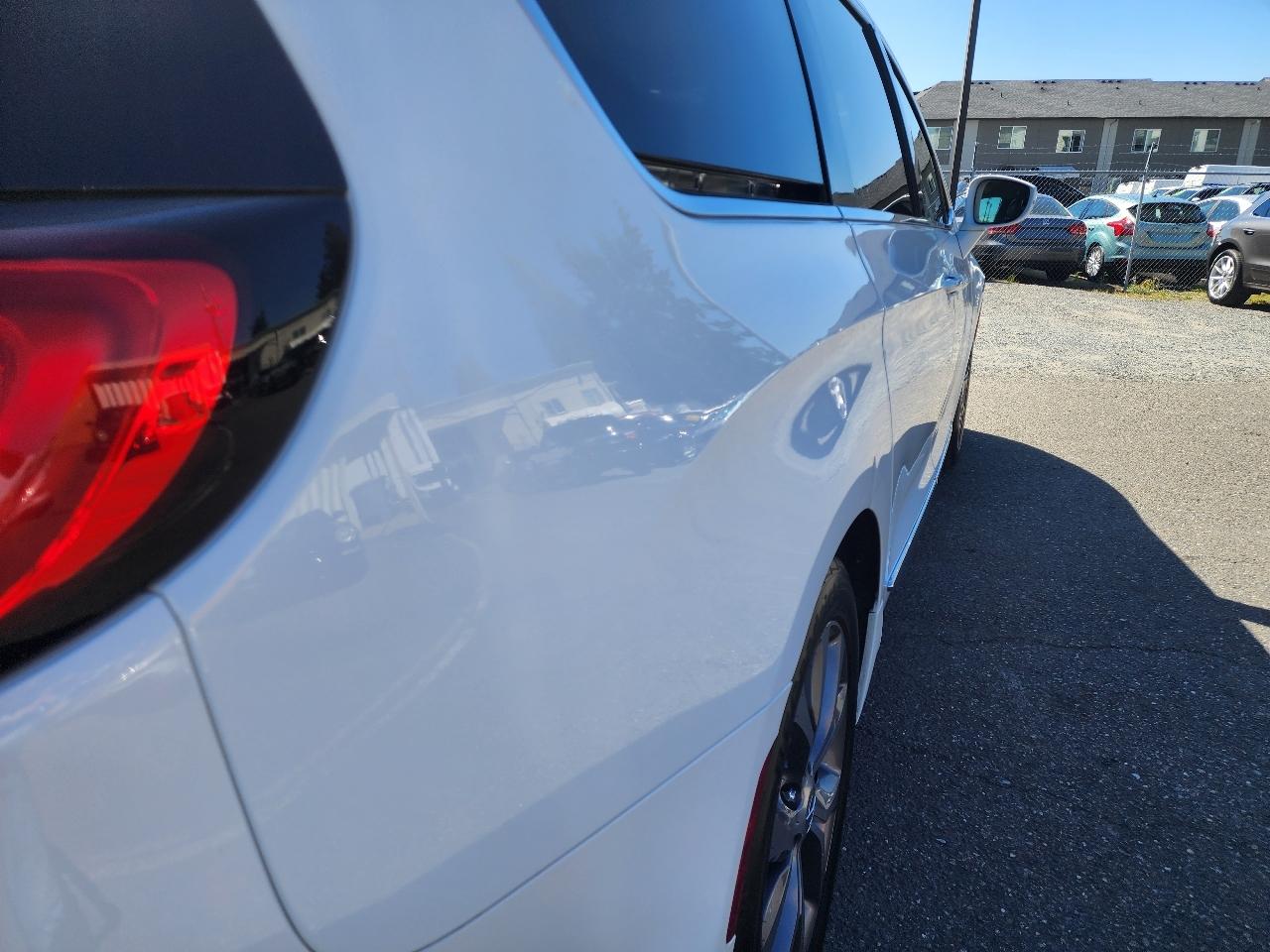 Chrysler Pacifica Limited 2018
