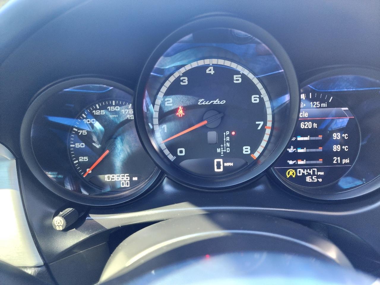 Porsche Macan AWD 4dr Turbo 2015