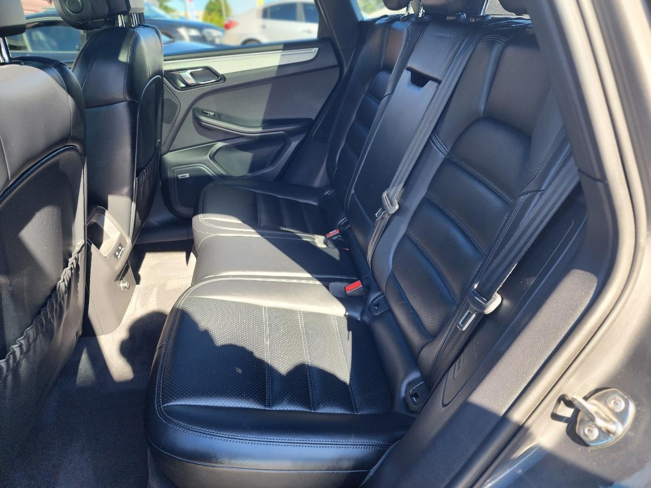 Porsche Macan AWD 4dr Turbo 2015