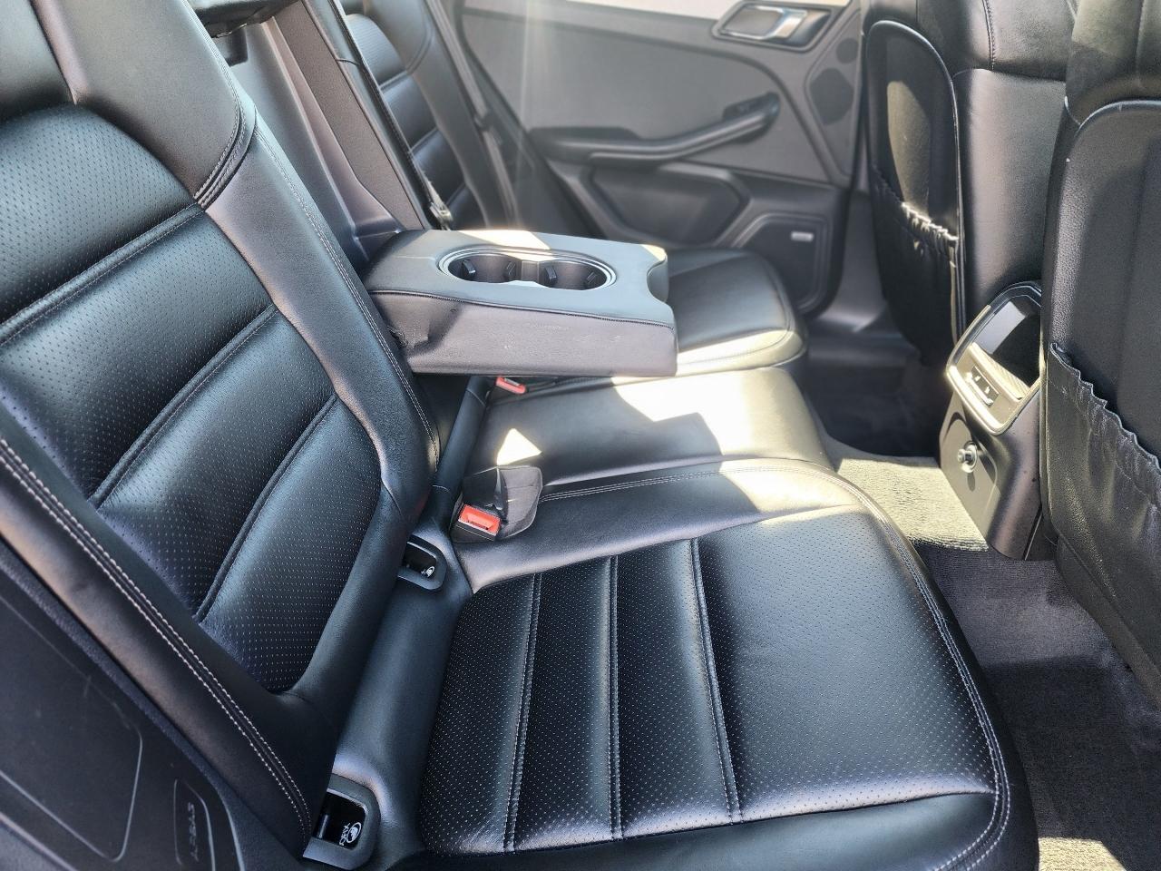 Porsche Macan AWD 4dr Turbo 2015