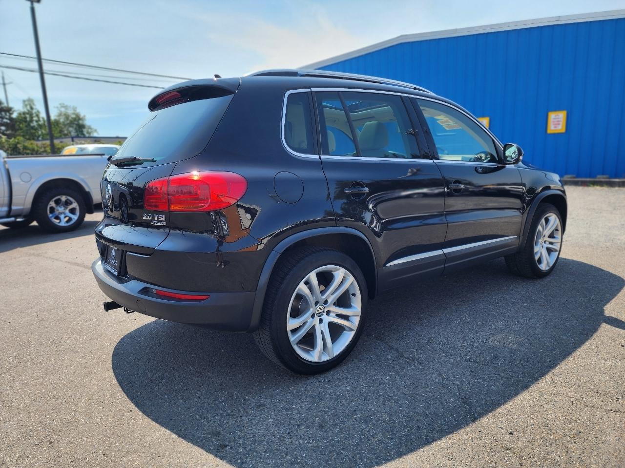 Volkswagen Tiguan 4WD 4dr Auto SEL w/Premium Nav & Dynaudio 2012