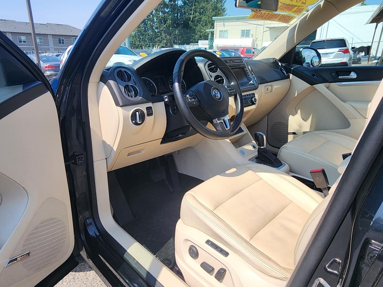 Volkswagen Tiguan 4WD 4dr Auto SEL w/Premium Nav & Dynaudio 2012