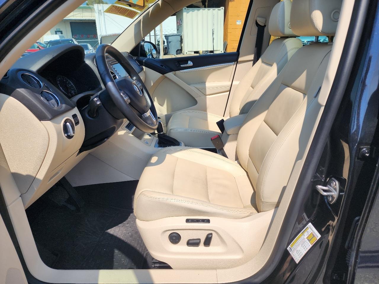 Volkswagen Tiguan 4WD 4dr Auto SEL w/Premium Nav & Dynaudio 2012