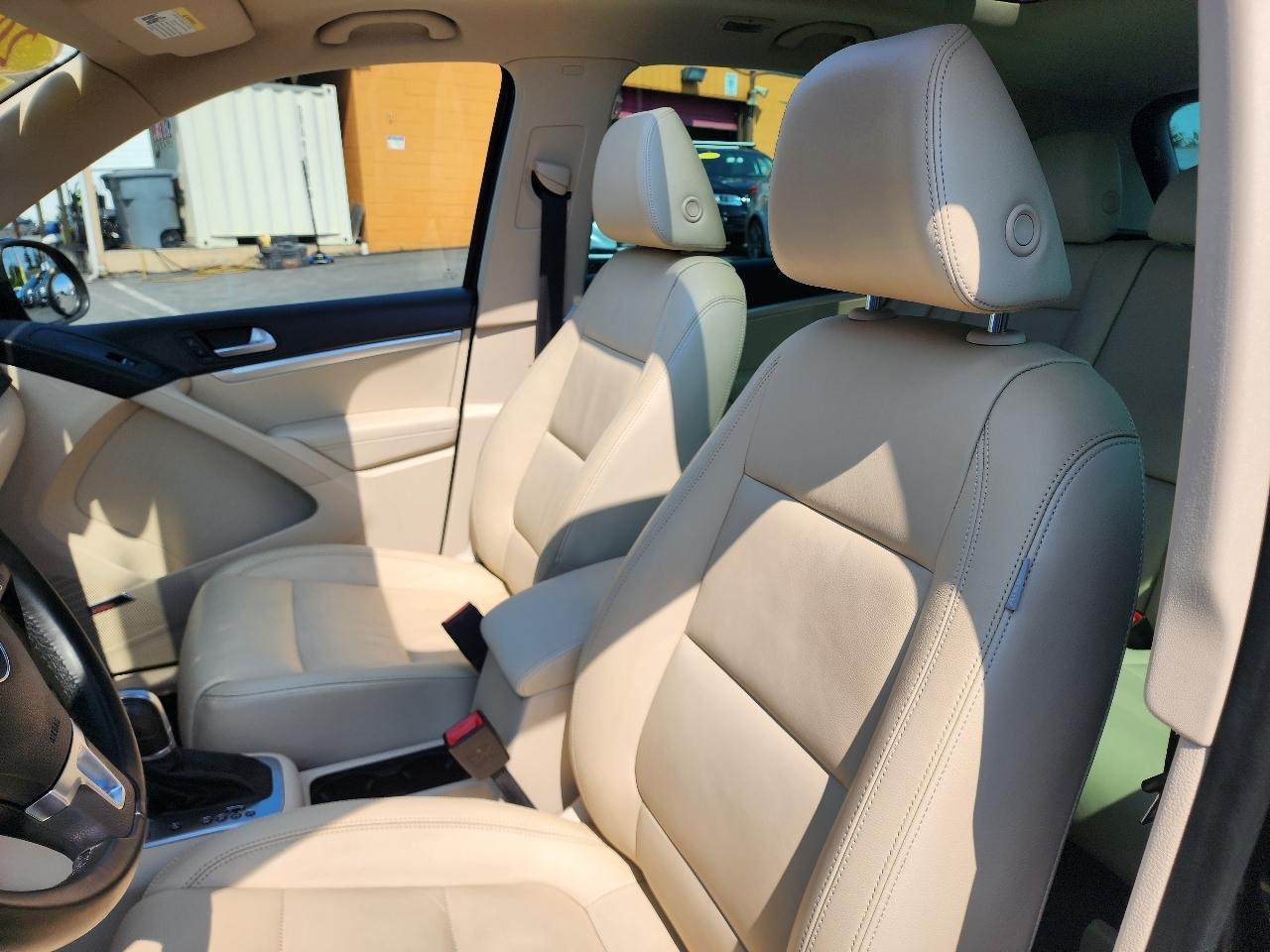 Volkswagen Tiguan 4WD 4dr Auto SEL w/Premium Nav & Dynaudio 2012