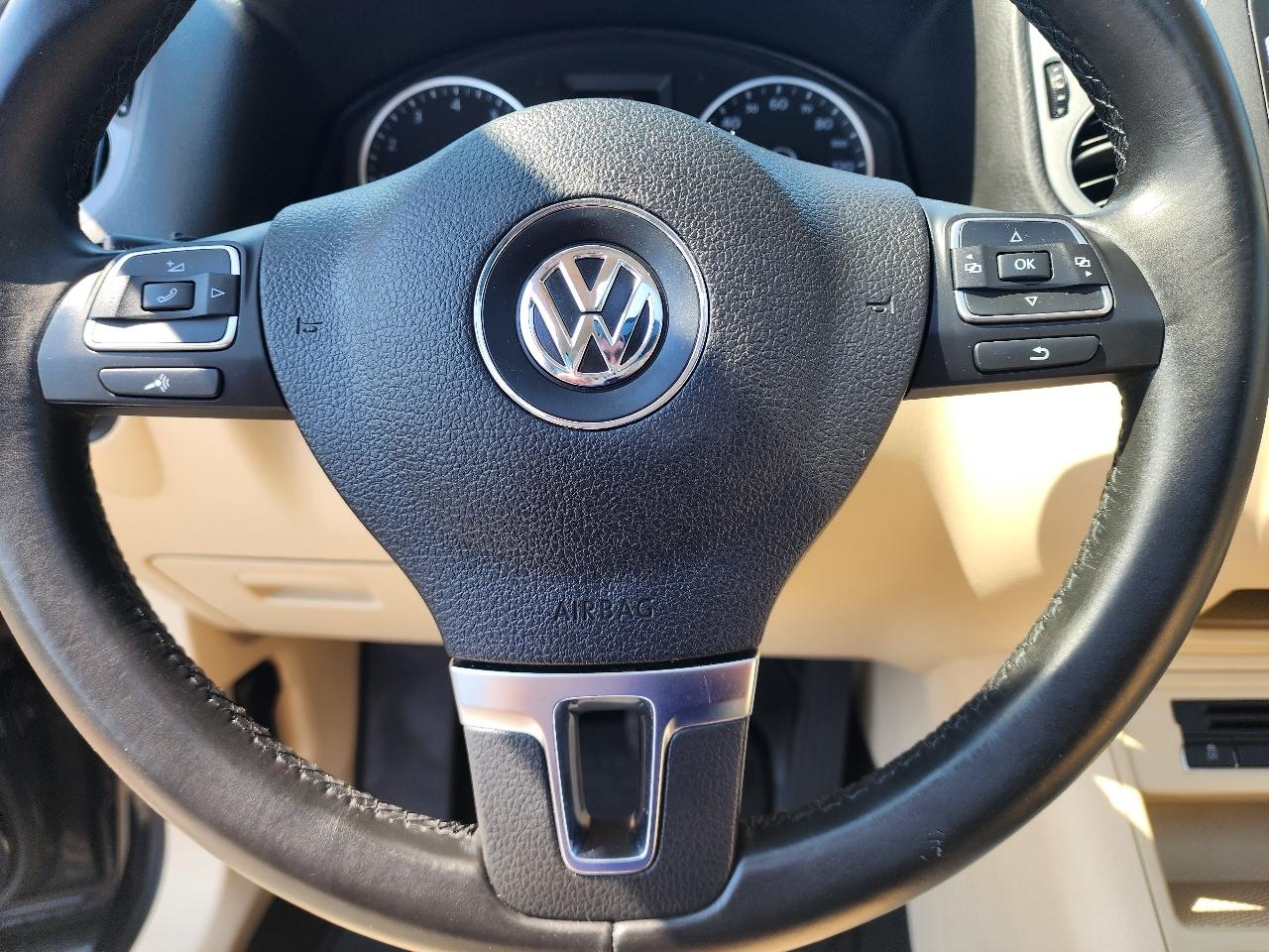 Volkswagen Tiguan 4WD 4dr Auto SEL w/Premium Nav & Dynaudio 2012